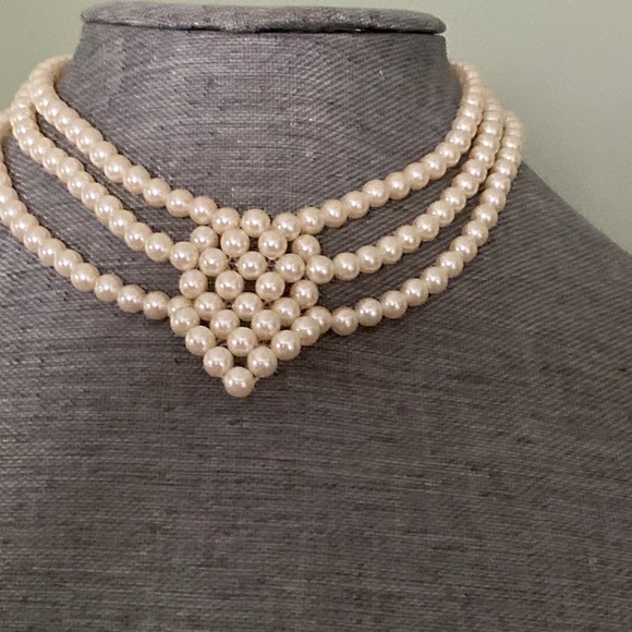 Vintage Jewelry - Simulated Pearl triple strand choker Necklace